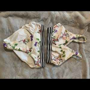 Athleta bikini small top extra small bottom